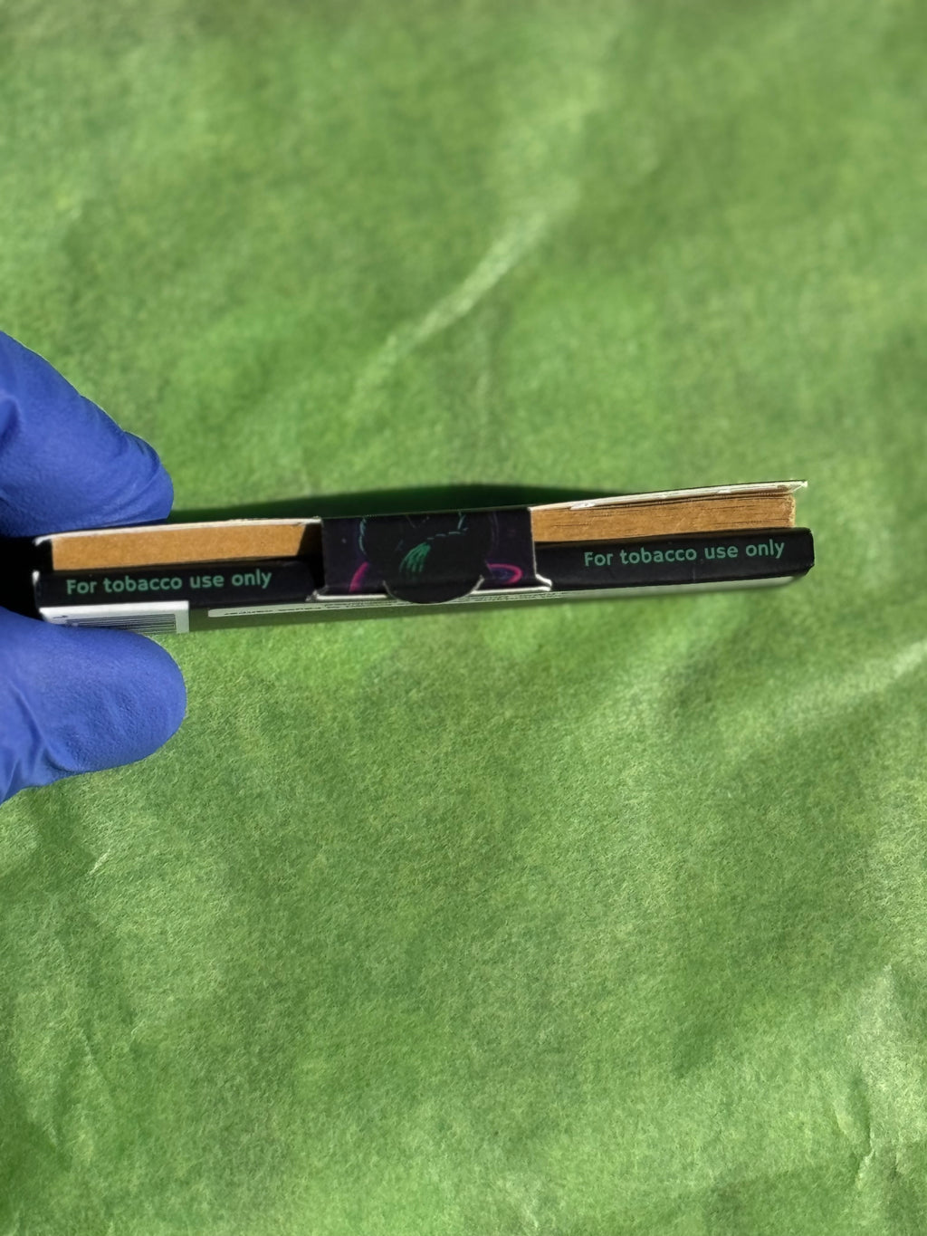 Wayngro 1¼ Rolling Papers – Single Pack (40 Filters Included)